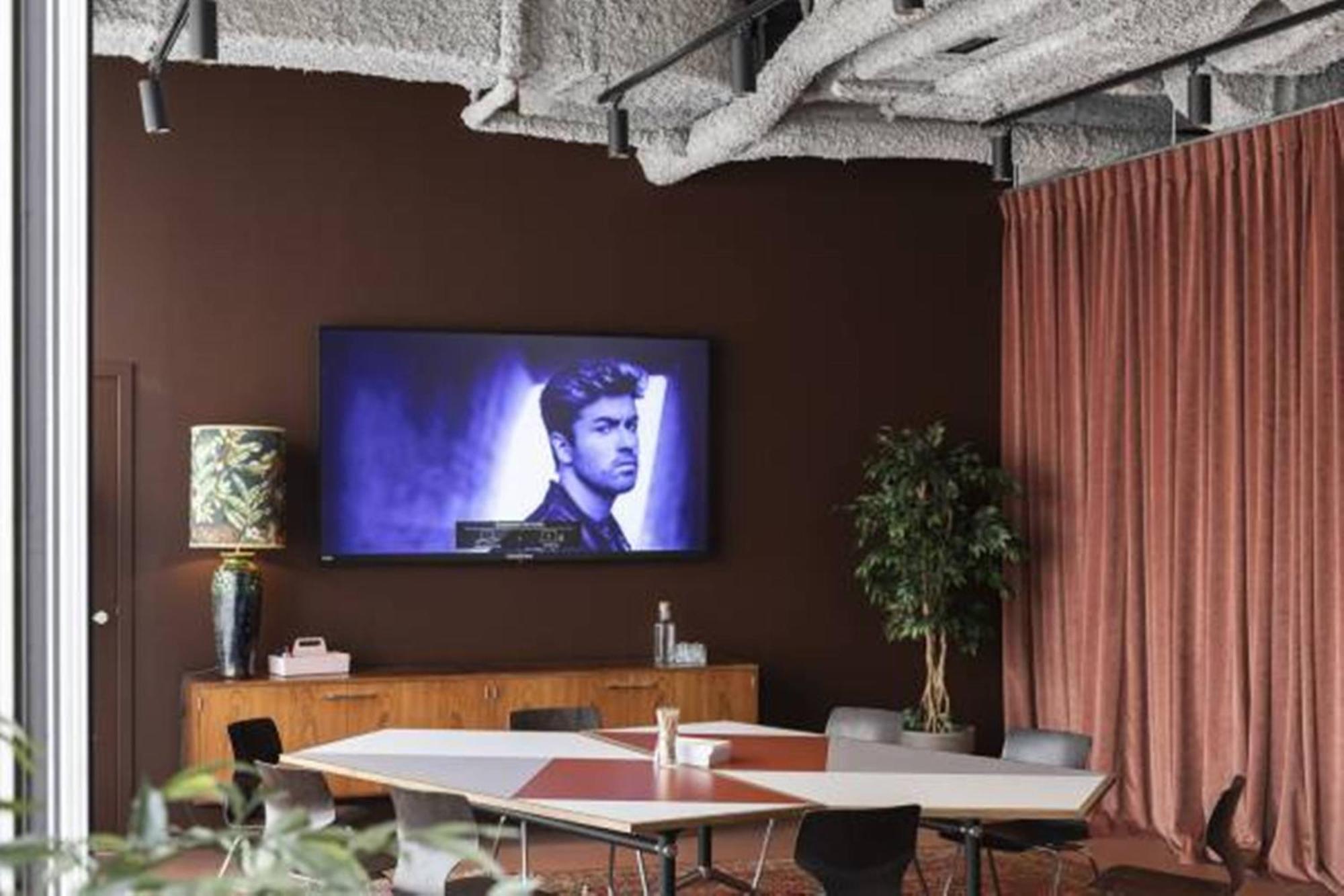 Yust Liege Hotel Luaran gambar
